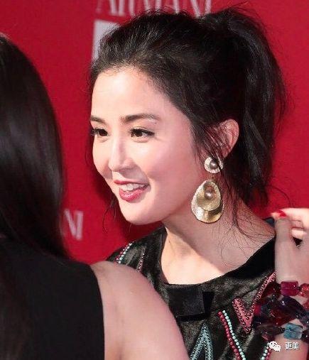 明星黑料网,明星黑料网背后的真相与影响-第3张图片-亚洲AV中文无码乱人伦 明星黑料网,明星黑料网背后的真相与影响-第3张图片-亚洲AV中文无码乱人伦