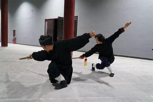 成人自学武术视频教程,轻松入门,掌握传统武艺精髓-第3张图片-亚洲AV中文无码乱人伦 成人自学武术视频教程,轻松入门,掌握传统武艺精髓-第3张图片-亚洲AV中文无码乱人伦