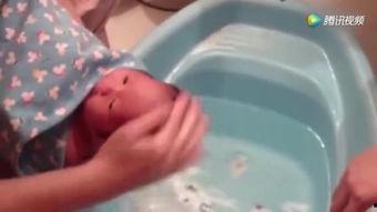 成人卧床洗头盆护理视频,卧床洗头盆护理操作步骤详解-第1张图片-亚洲AV中文无码乱人伦 成人卧床洗头盆护理视频,卧床洗头盆护理操作步骤详解-第1张图片-亚洲AV中文无码乱人伦