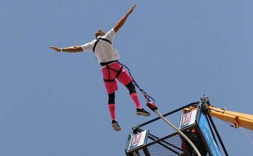 成人男性蹦极视频播放器,揭秘成人男性蹦极的惊险瞬间-第2张图片-亚洲AV中文无码乱人伦