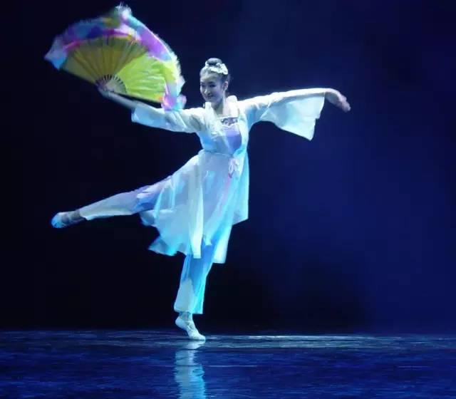 成人舞蹈红船教学视频,成人舞蹈教学视频精彩回顾-第3张图片-亚洲AV中文无码乱人伦