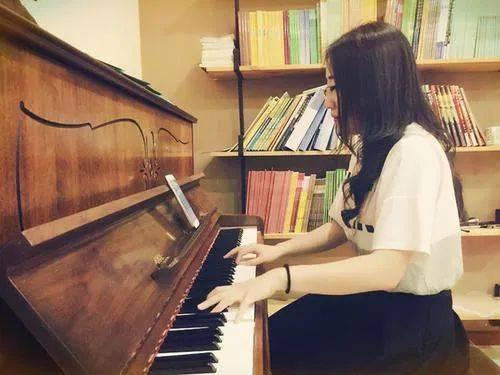 成人学琴正确方法视频,跟随专业视频掌握正确方法-第2张图片-亚洲AV中文无码乱人伦 成人学琴正确方法视频,跟随专业视频掌握正确方法-第2张图片-亚洲AV中文无码乱人伦