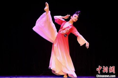 独舞小花旦成人舞蹈视频-第3张图片-亚洲AV中文无码乱人伦 独舞小花旦成人舞蹈视频-第3张图片-亚洲AV中文无码乱人伦