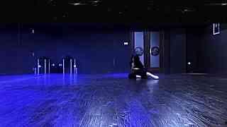 成人舞蹈拿扇子视频教学,跟随视频教程，轻松掌握成人舞蹈扇子技巧-第3张图片-亚洲AV中文无码乱人伦